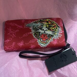 Ed Hardy✨❤️🐯Vibrant Red Tiger Clutch